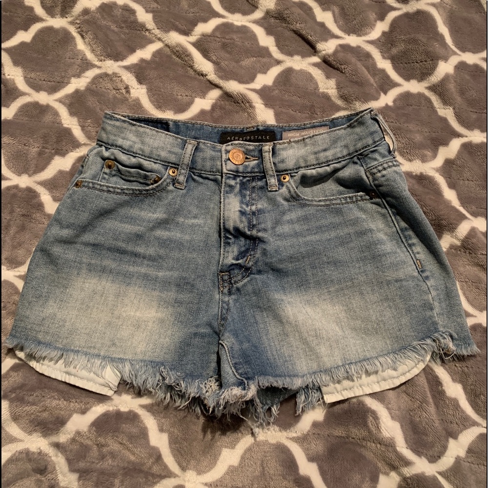 Aéroposotale jean short shorts//00 fray at bottom